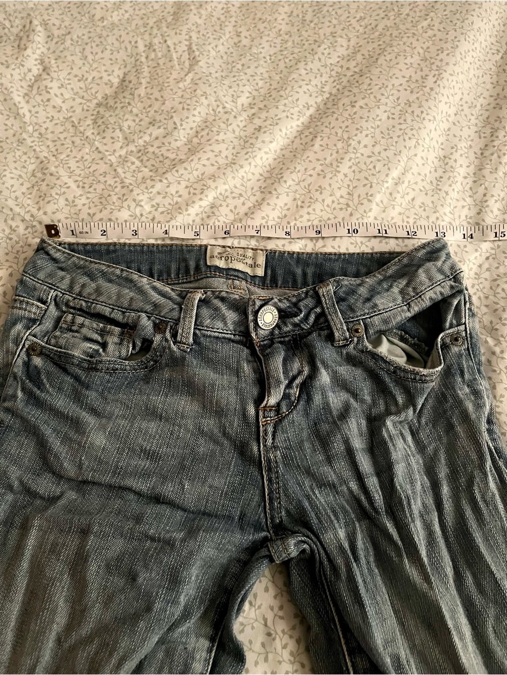 Aeropostale Women's Faded Blue Low-Rise Jeans